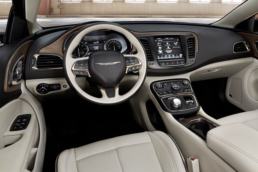 Руль, панель приборов Автомобиль Chrysler 200 2015 года